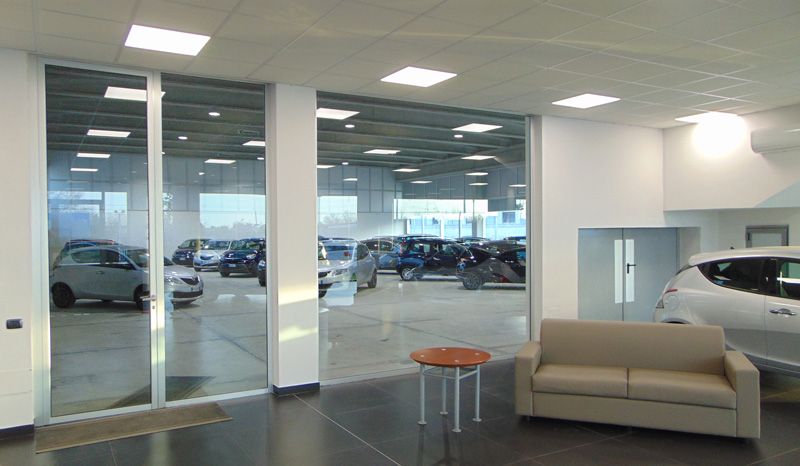 esposizione-usato-bruvincars