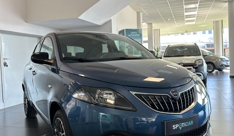 Lancia Ypsilon 1.0 70Cv Platino HYBRID 2024 pieno