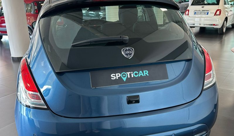 Lancia Ypsilon 1.0 70Cv Platino HYBRID 2024 pieno