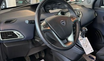Lancia Ypsilon 1.0 70Cv Platino HYBRID 2024 pieno