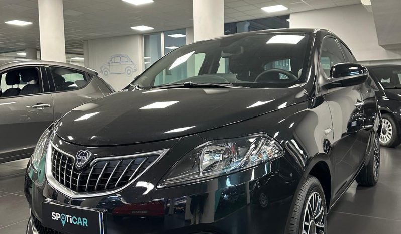 Lancia Ypsilon 1.0 70Cv Platino HYBRID 2024 pieno