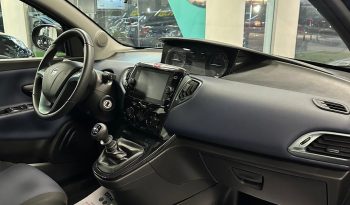 Lancia Ypsilon 1.0 70Cv Platino HYBRID 2024 pieno