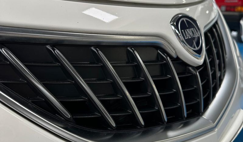 Lancia Ypsilon 1.0 70Cv Platino HYBRID 2024 pieno