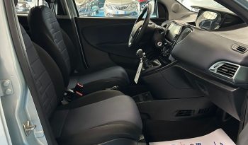 Lancia Ypsilon 1.0 70cv Hybrid Platino pieno
