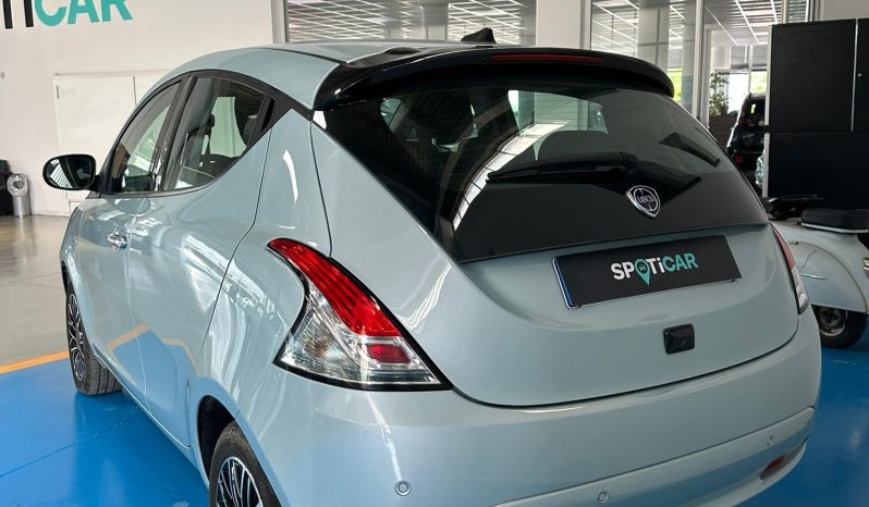 Lancia Ypsilon 1.0 70cv Hybrid Platino pieno