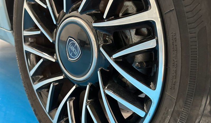 Lancia Ypsilon 1.0 70cv Hybrid Platino pieno