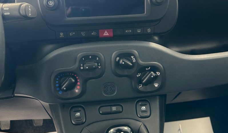 Fiat Panda CROSS 2024 Hybrid pieno