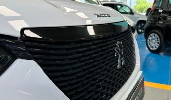Peugeot 2008 PureTech 1.2 Benzina 100cv 2022 pieno