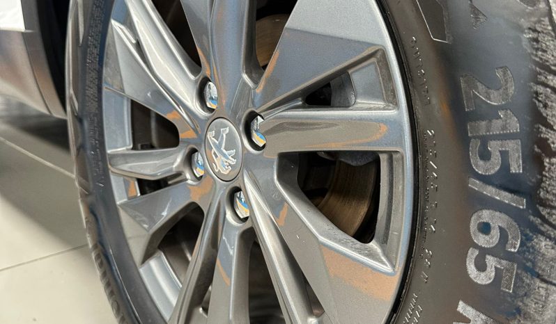 Peugeot 2008 PureTech 1.2 Benzina 100cv 2022 pieno