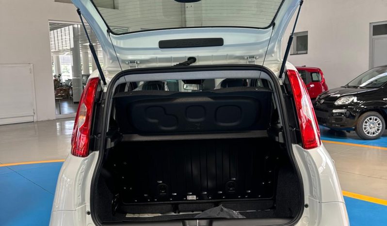 FIAT PANDA ICON HYBRID 2025 pieno