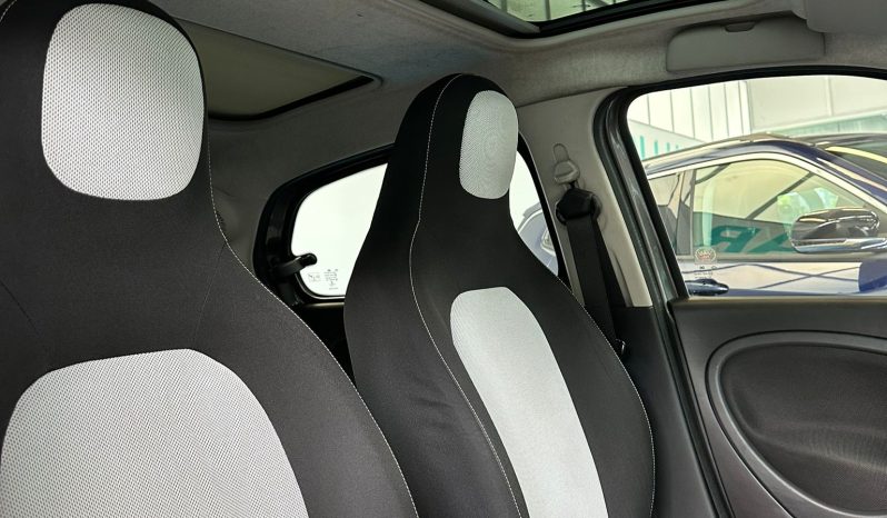 Smart FourFour 1.0 Benz Fidaty pieno
