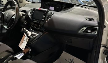 YPSILON 2024 BENZINA/HYBRID pieno
