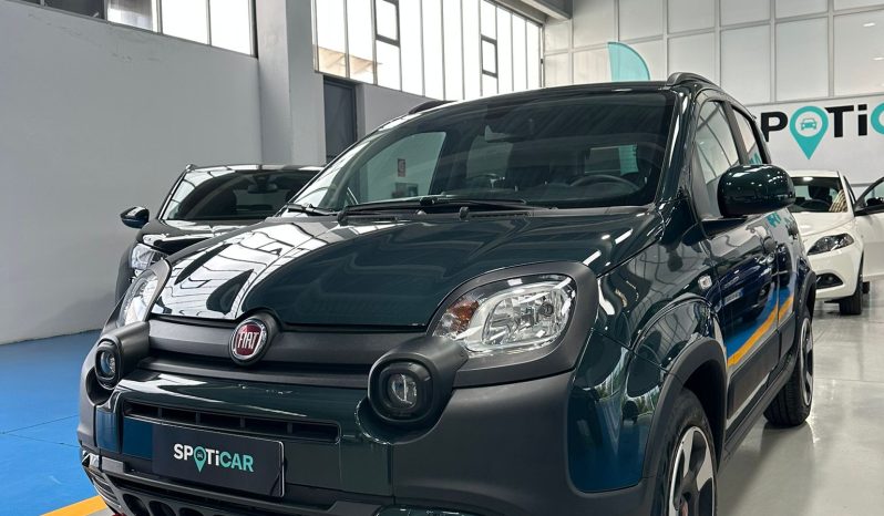 FIAT PANDA CROSS HYBRID pieno