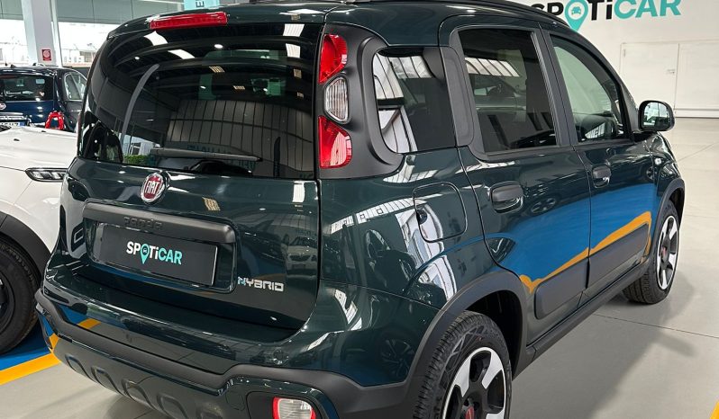 FIAT PANDA CROSS HYBRID pieno
