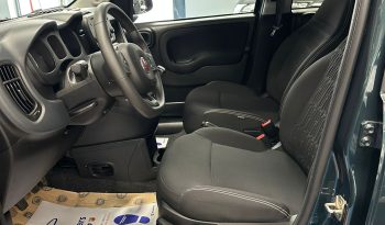 FIAT PANDA CROSS HYBRID pieno