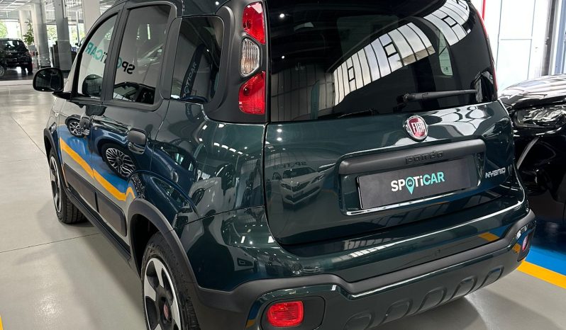 FIAT PANDA CROSS HYBRID pieno