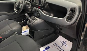 FIAT PANDA CROSS HYBRID pieno