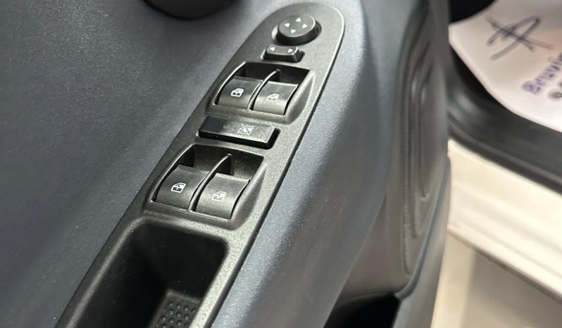 LANCIA YPSILON PLATINO HYBRID pieno