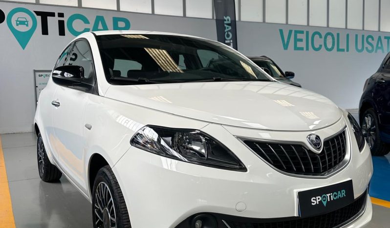 LANCIA YPSILON PLATINO HYBRID pieno