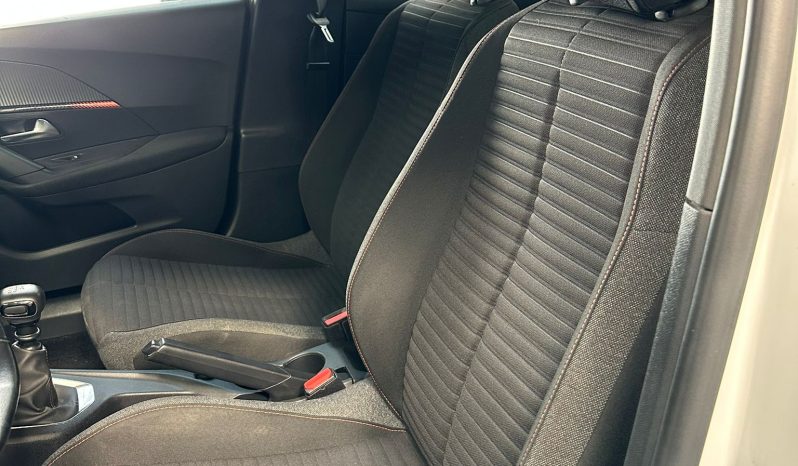 Peugeot 2008 Active Pack pieno