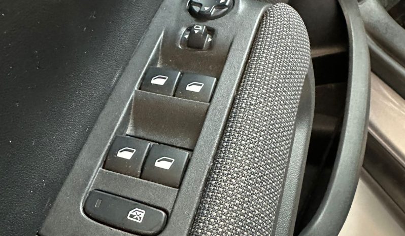 Citroen C3 AirCross BlueHDi Shine pieno