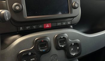 FIAT PANDA CROSS HYBRID pieno