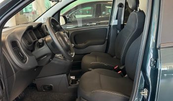 FIAT PANDA HYBRID CROSS pieno
