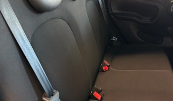FIAT PANDA HYBRID CROSS pieno