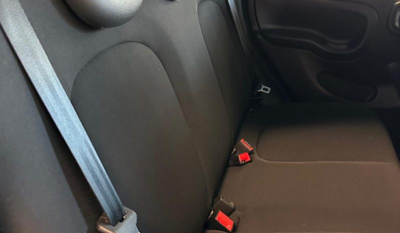 FIAT PANDA HYBRID CROSS pieno