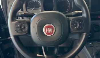 FIAT PANDA HYBRID CROSS pieno