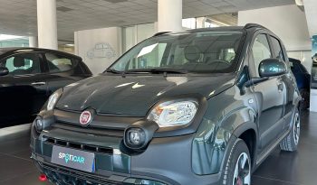 FIAT PANDA HYBRID CROSS pieno