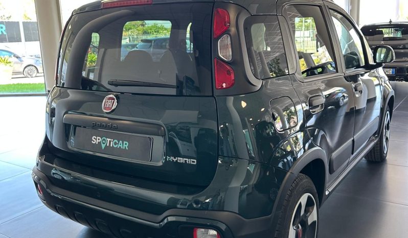 FIAT PANDA HYBRID CROSS pieno