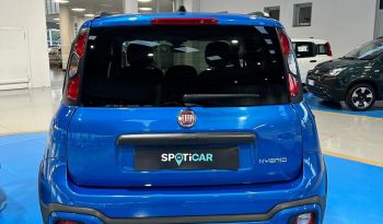 FIAT PANDA CROSS HYBRID pieno