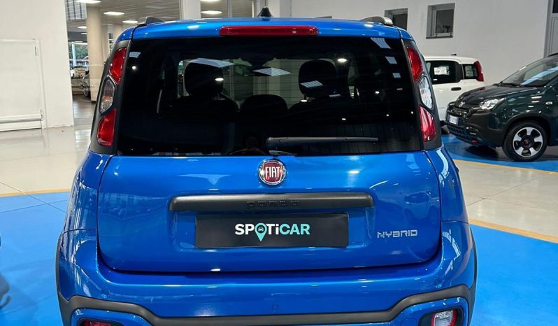 FIAT PANDA CROSS HYBRID pieno