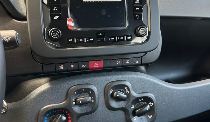 FIAT PANDINA ICON HYBRID pieno