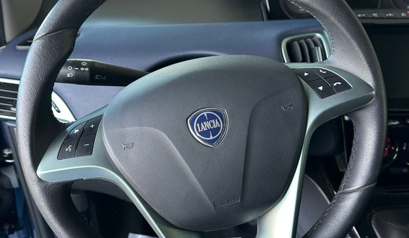 LANCIA Y HYBRID PLATINO pieno