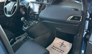 LANCIA Y HYBRID PLATINO pieno