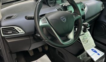 LANCIA Y HYBRID PLATINO pieno