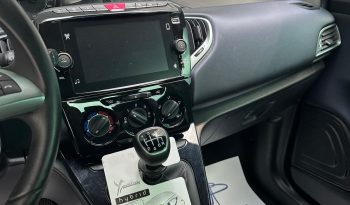 LANCIA Y HYBRID PLATINO pieno