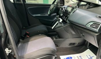 LANCIA Y HYBRID PLATINO pieno