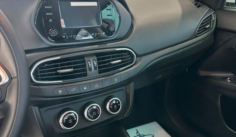 FIAT TIPO SEDAN DIESEL pieno