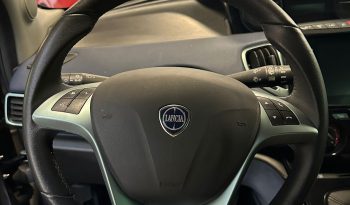 LANCIA YPSILON HYBRID PLATINO pieno