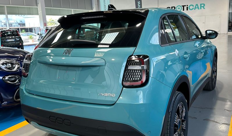 Fiat 600 ICON HYBRID pieno