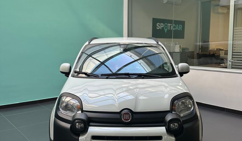 FIAT PANDA CROSS HYBRID pieno