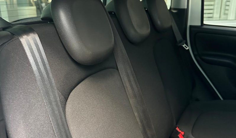 FIAT PANDA CROSS HYBRID pieno