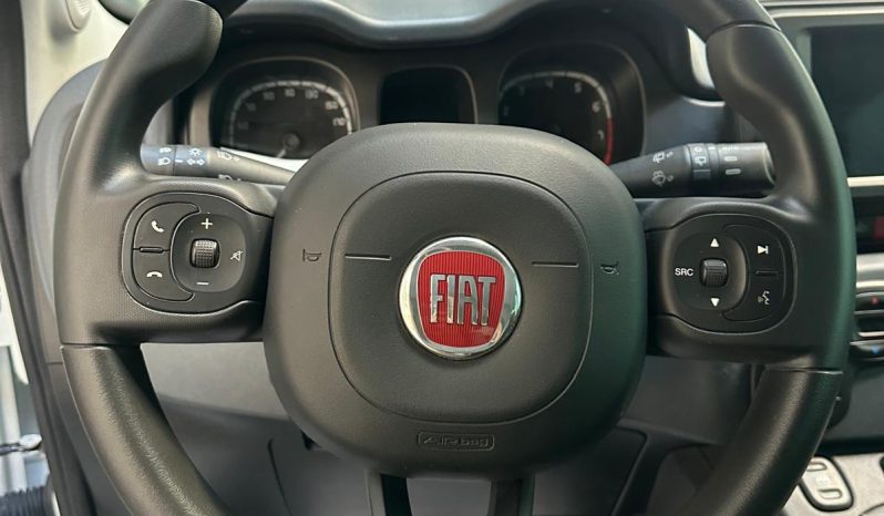 FIAT PANDA CROSS HYBRID pieno