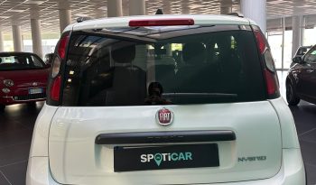 FIAT PANDA CROSS HYBRID pieno