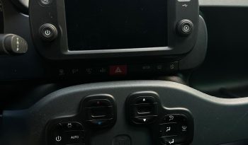 FIAT PANDA CROSS HYBRID pieno