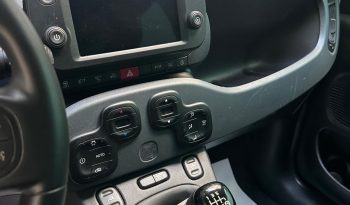 FIAT PANDA CROSS HYBRID pieno