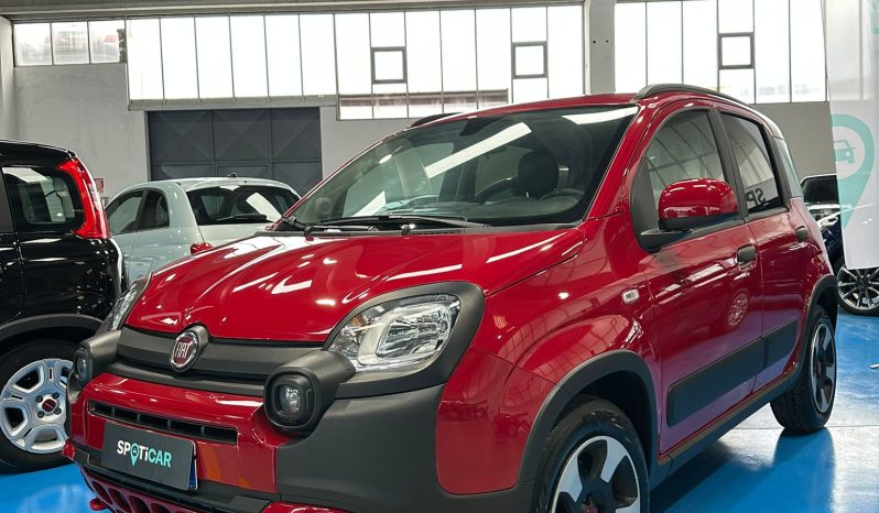 FIAT PANDA CROSS HYBRID pieno